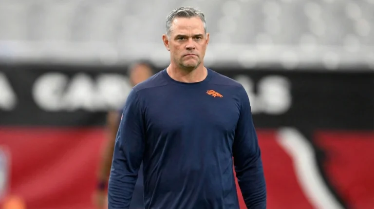 Defensive Coordinator joe lombardi